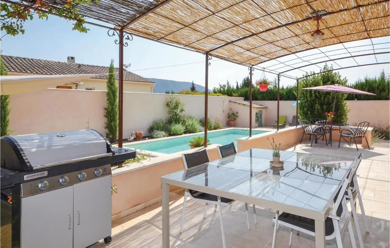 Nice Home In Maubec With Kitchen Fransa