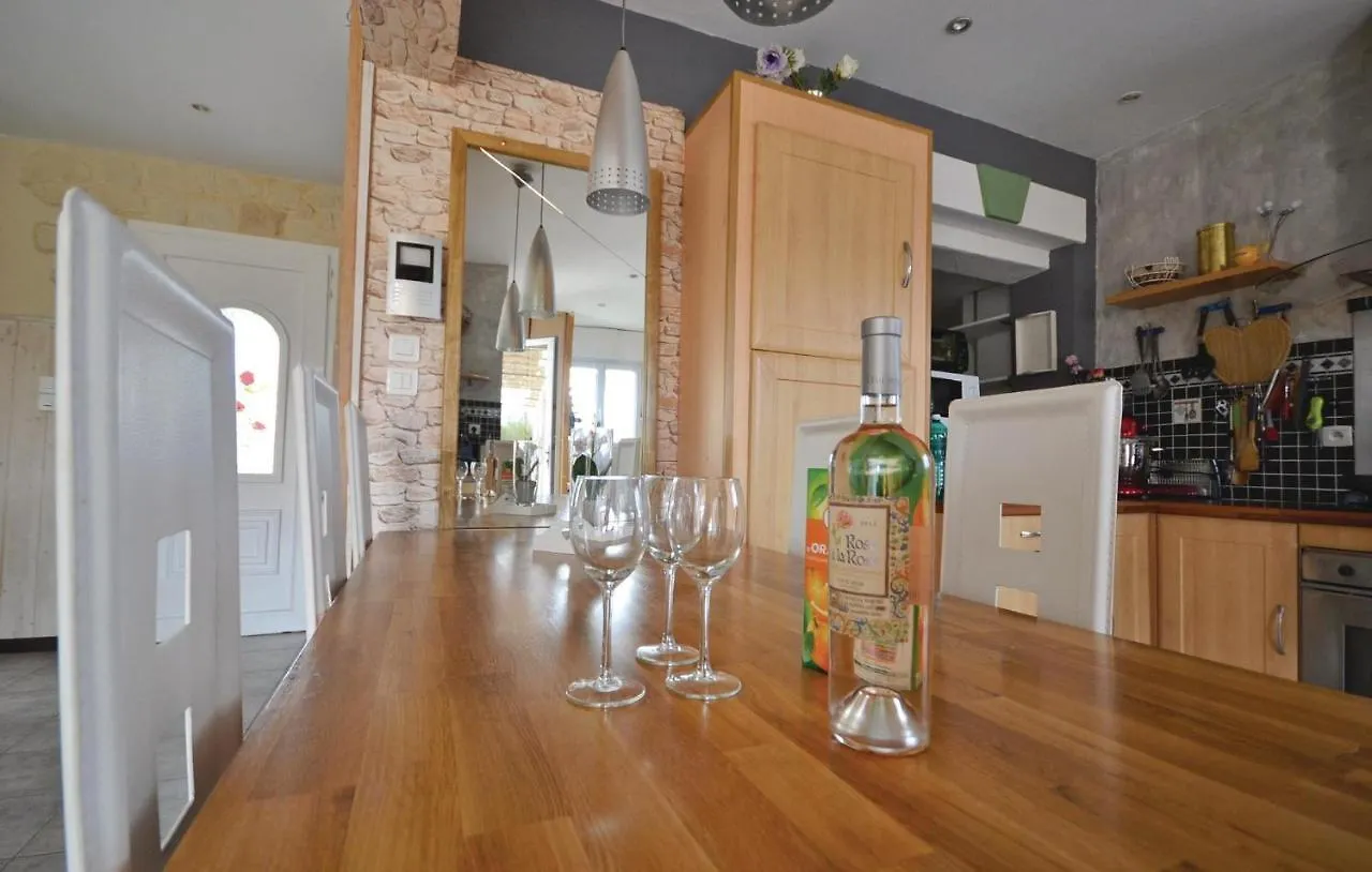 Nice Home In Maubec With Kitchen Maubec (Vaucluse)